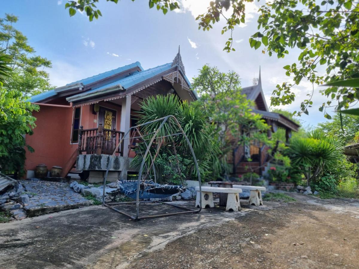 Hello Sichang Bungalow Ко-Січанг Екстер'єр фото